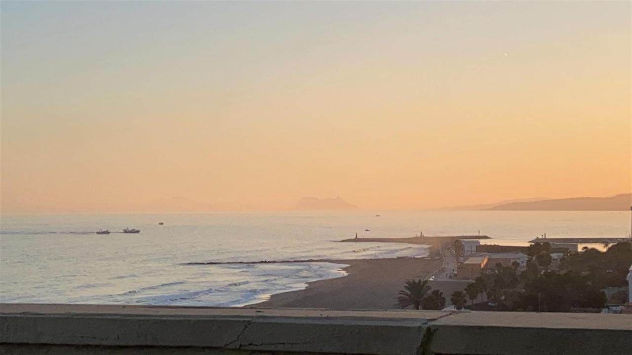 Los Reales 8B Estepona Esterno foto